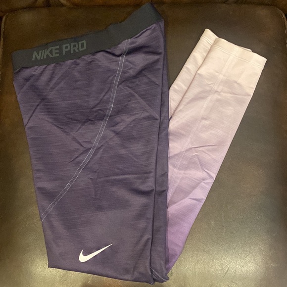 Nike Pro Leggings size Small - Picture 4 of 4